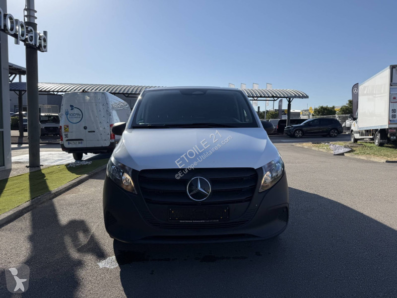 Samochód dostawczy Mercedes VITO FOURGON 116...