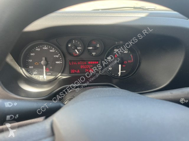 Véhicule utilitaire Iveco DAILY