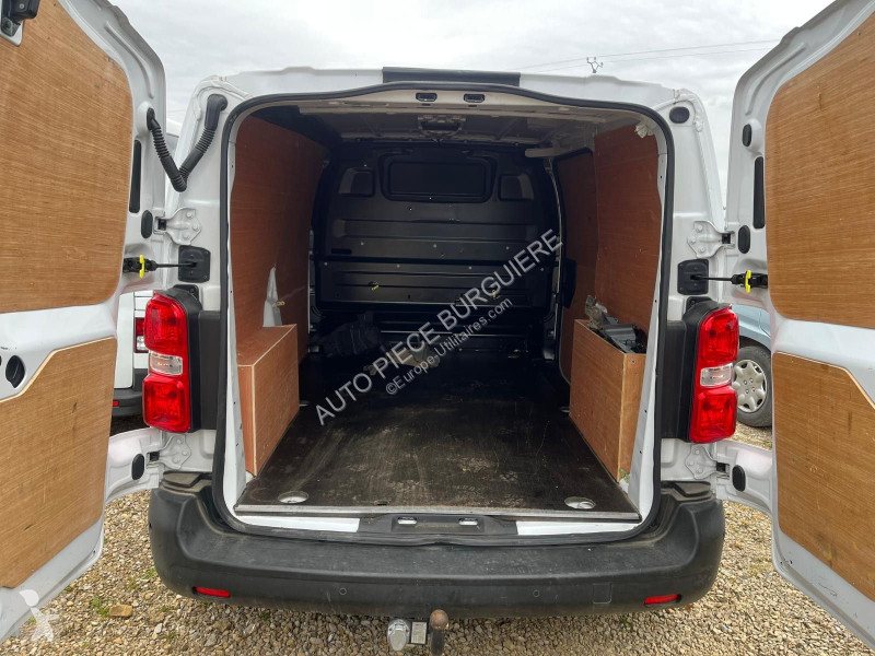 عربة نفعية Peugeot III 2.0 HDI 177 / GN086