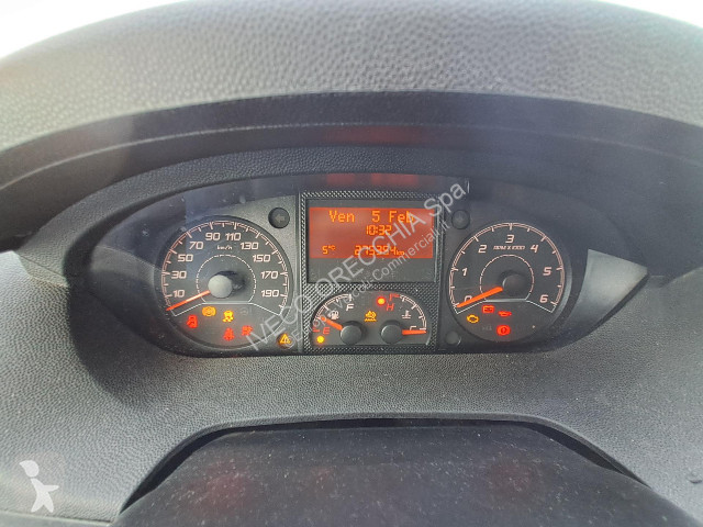 عربة نفعية Peugeot BOXER