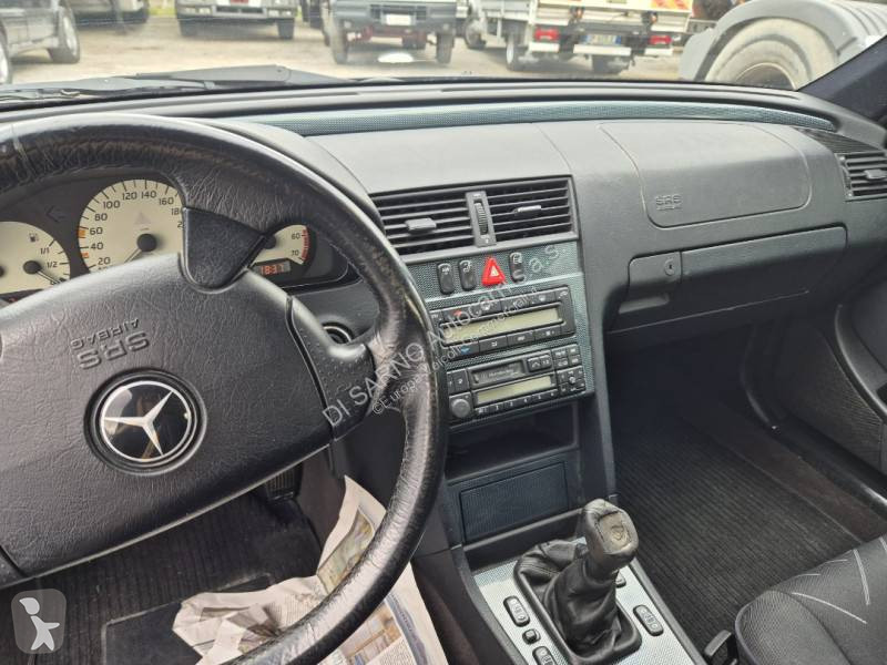 Furgoneta Mercedes