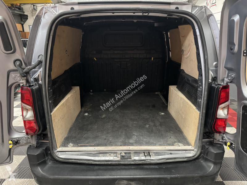 Véhicule utilitaire Peugeot PARTNER