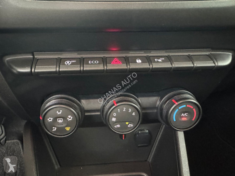 Véhicule utilitaire Dacia 1.0 TCe 90 Essentiel