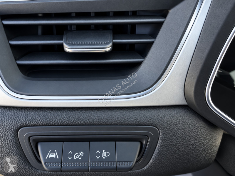 Haszongépjármű Renault 1.6 E-Tech hybride 145...