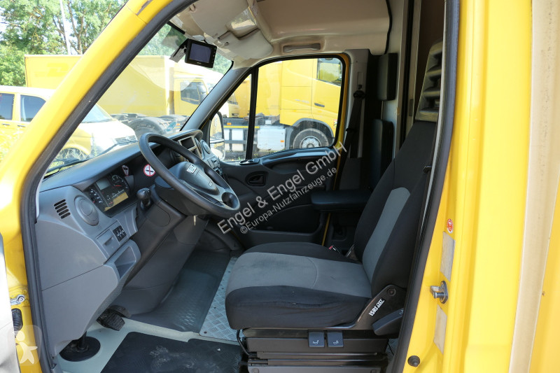 Véhicule utilitaire Iveco Daily 35 S11 C30C...