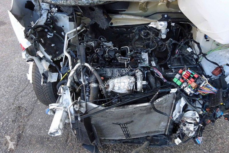 Véhicule utilitaire Peugeot PARTNER 1,5 HDI 100