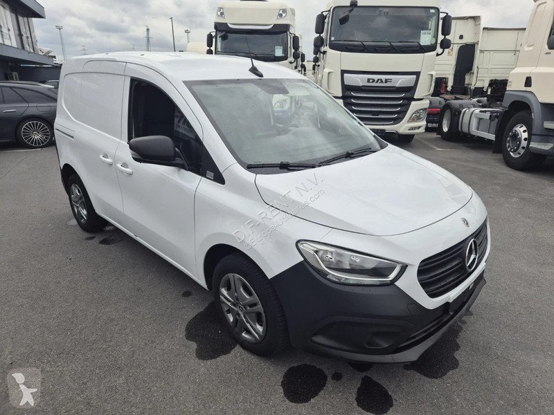 عربة نفعية Mercedes 110 CDI