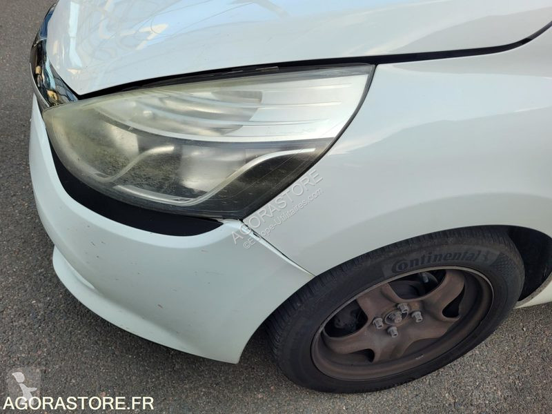 عربة نفعية Renault CLIO