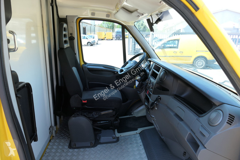 Iveco Daily 35 S11 C30C AUTOMATIK KAMERA Regale...