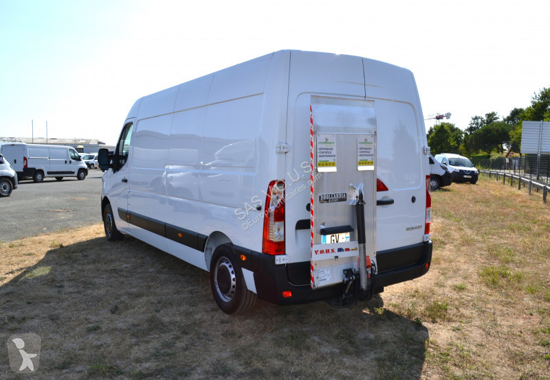 Véhicule utilitaire Renault RENAULT MASTER III...