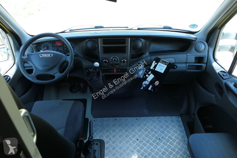 Véhicule utilitaire Iveco Daily 35 S11 C30C...