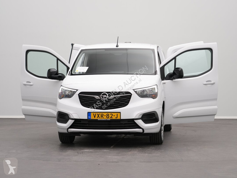 Лекотоварен автомобил Opel 110pk