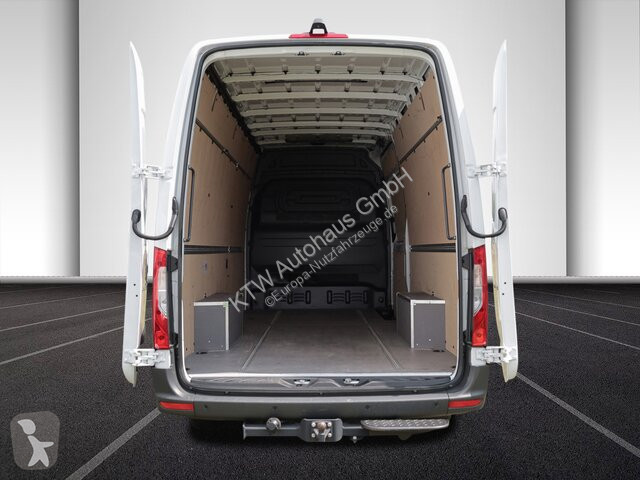 Véhicule utilitaire Mercedes Sprinter 317...