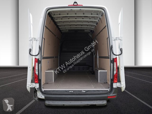 Véhicule utilitaire Mercedes Sprinter 317...