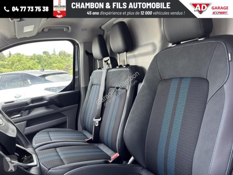 Samochód dostawczy Ford FOURGON 320 L1H1 2.0...
