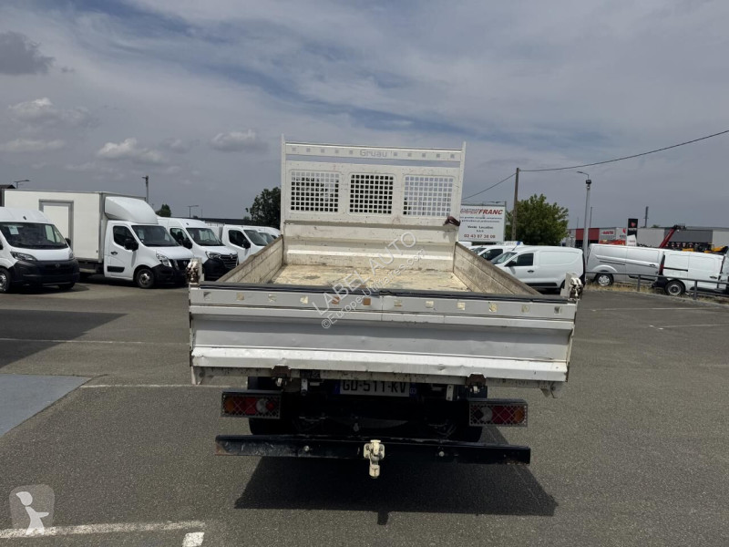 Véhicule utilitaire Renault 2.3