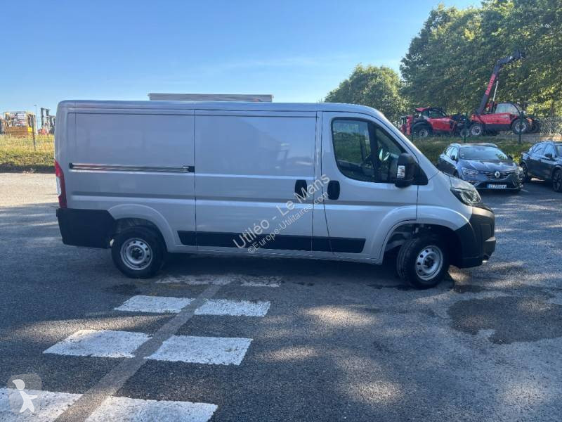 Samochód dostawczy Peugeot