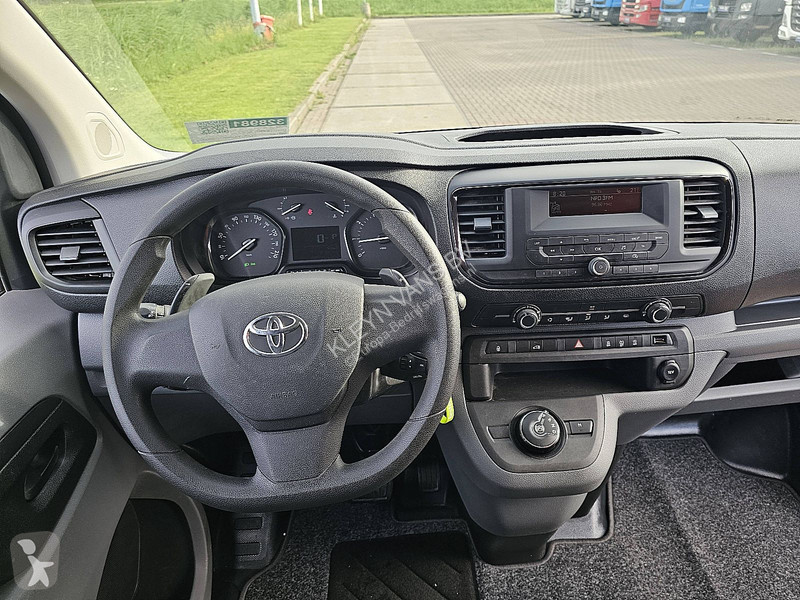 Véhicule utilitaire Toyota 2.0 L3 ac aut EURO6...