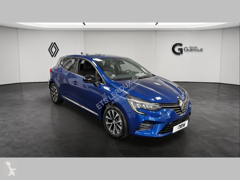 عربة نفعية Renault CLIO V