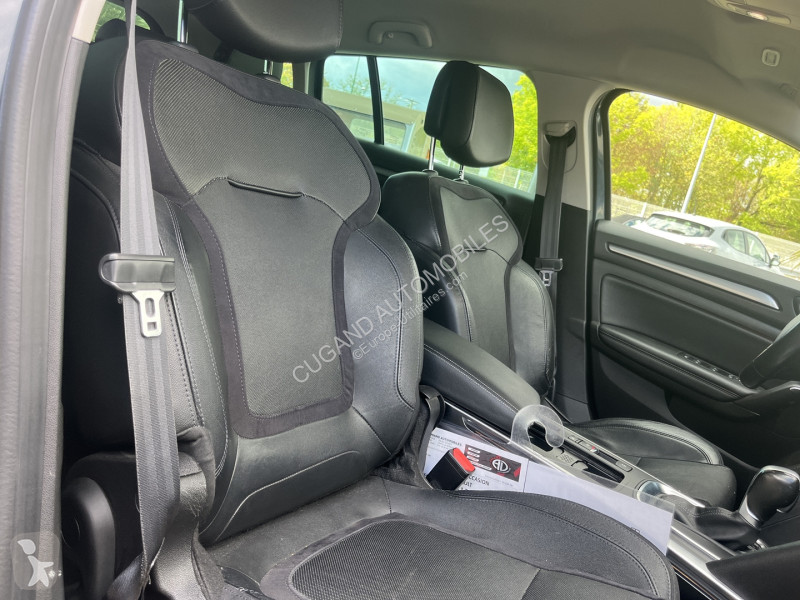 Véhicule utilitaire Renault MEGANE IV ESTATE...