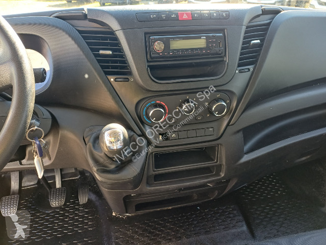 عربة نفعية Iveco DAILY 35S12