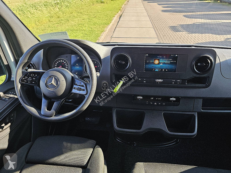 عربة نفعية Mercedes 317 L2H2 RWD Automaat