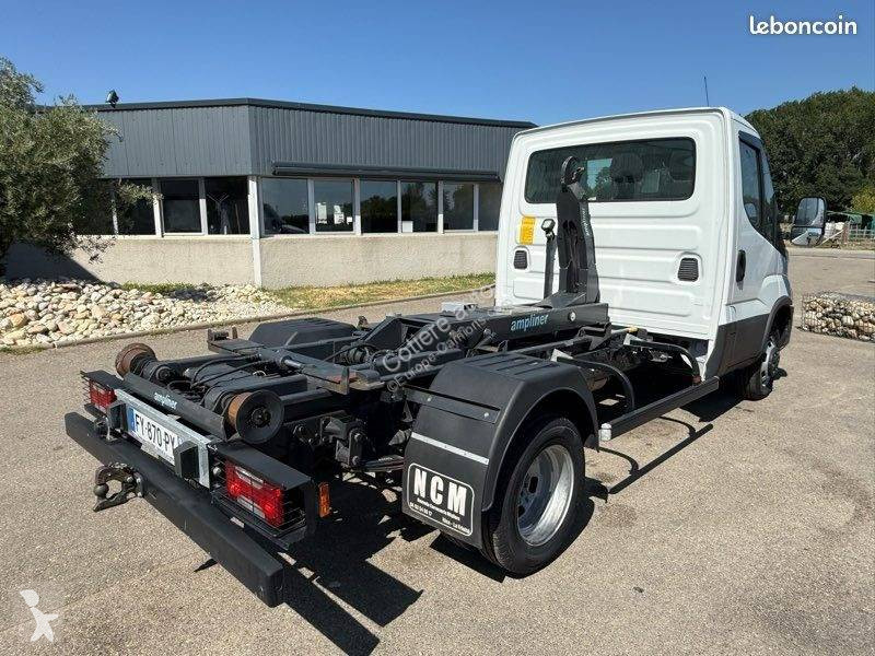 Коммерческий автомобиль Iveco 35C18