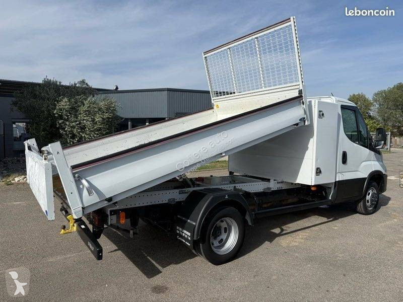 Коммерческий автомобиль Iveco 35C16