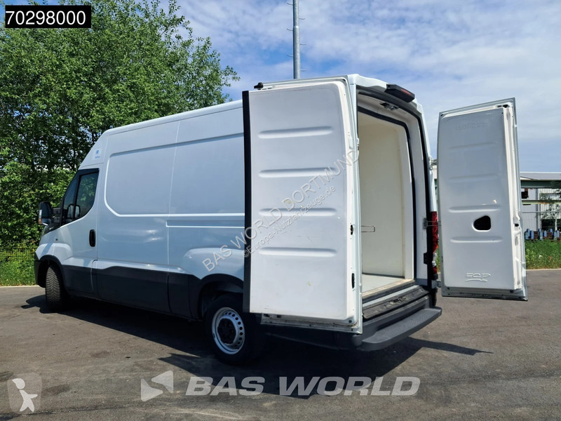 Furgoneta Iveco 35S14 L2H2 3,5t Anhangelast...
