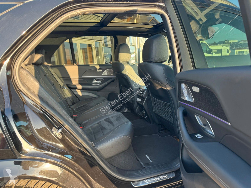عربة نفعية Mercedes 300 d AMG...