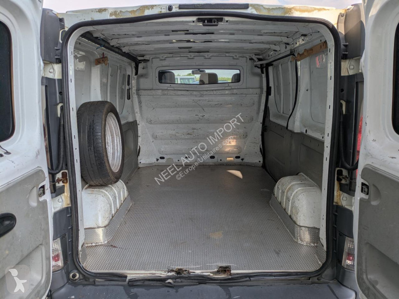 Véhicule utilitaire Renault TRAFIC II L1H1 DCI...