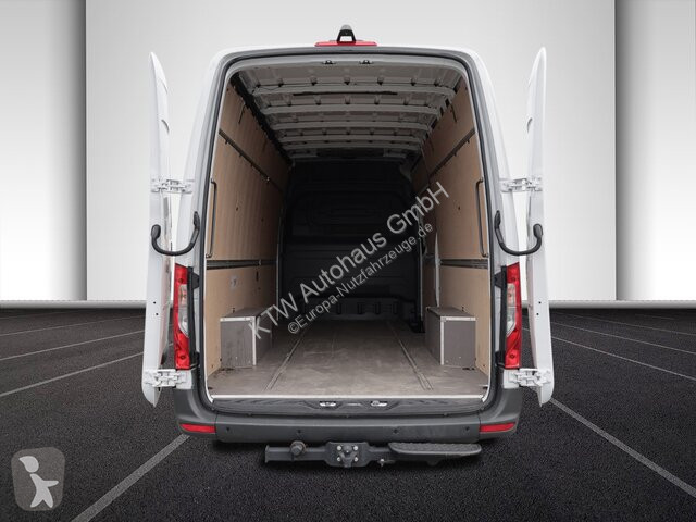 Véhicule utilitaire Mercedes Sprinter 317...