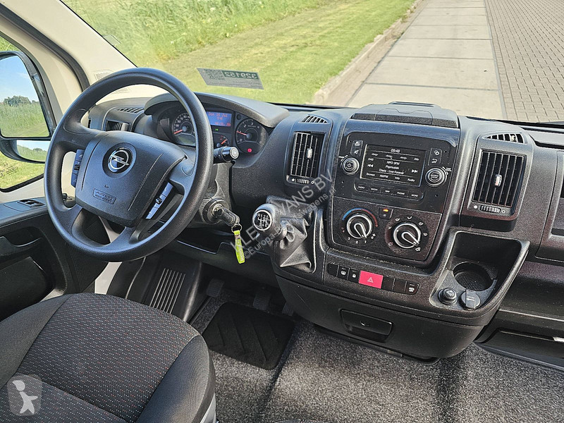 Furgoneta Opel 2.2 Bakwagen Laadklep!