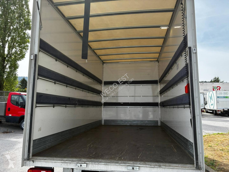 Véhicule utilitaire Iveco CCb 35C16 - 3.0L -...