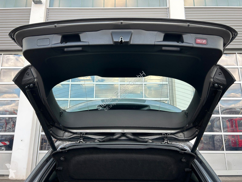 Véhicule utilitaire Mercedes B 180...