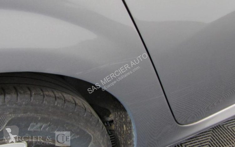 عربة نفعية Peugeot