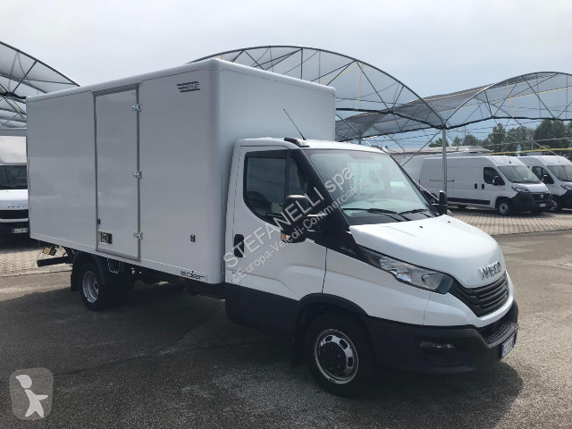 Veicolo commerciale Iveco DAILY 35C16H BOX +...