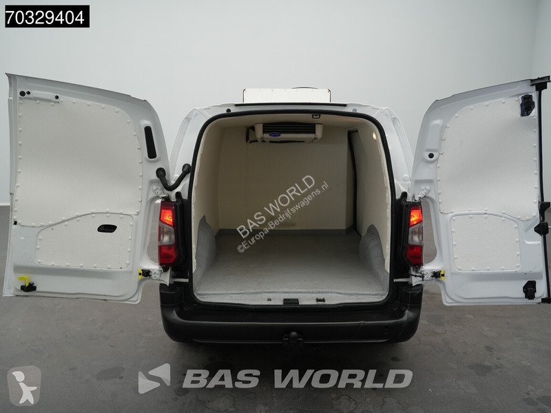 Véhicule utilitaire Toyota Koelwagen Carrier...