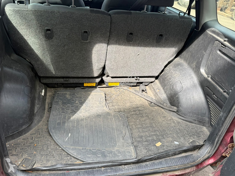 Toyota 4x4 4WD - 5 Seats - Automatic Gearbox -...