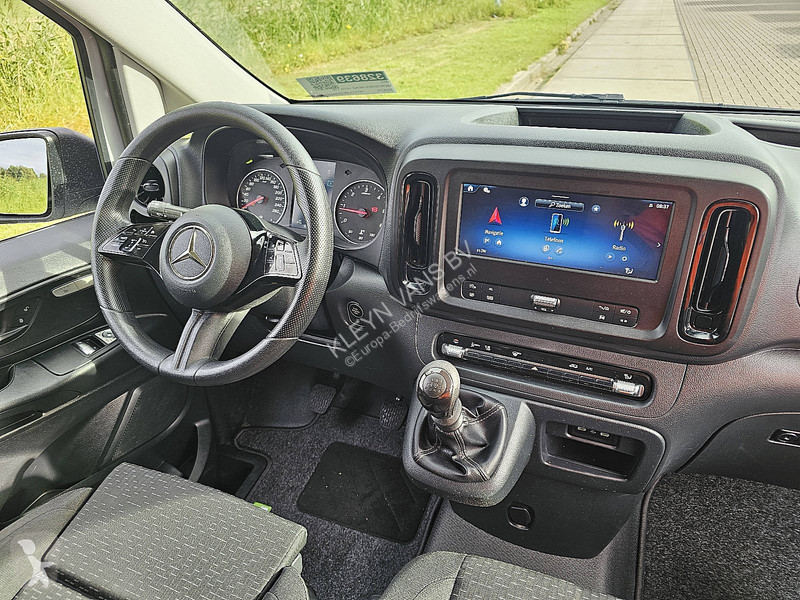Véhicule utilitaire Mercedes 116 L2 Mbux Navi...