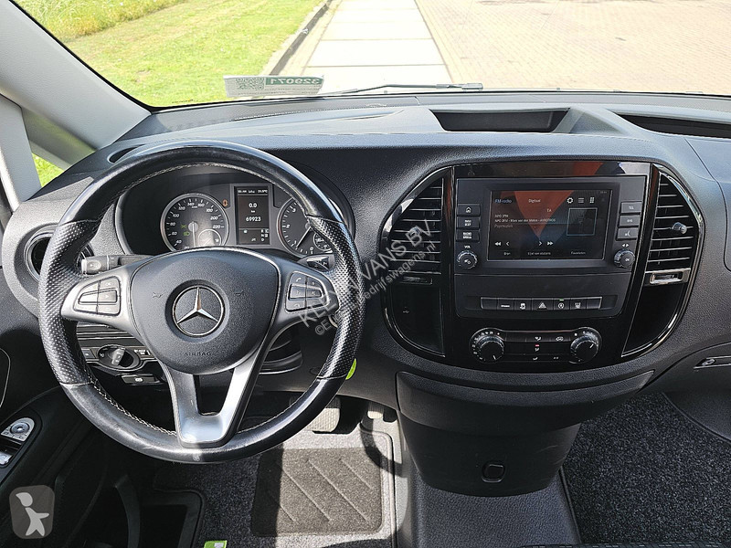 Véhicule utilitaire Mercedes 114 L2 Aut. LED...