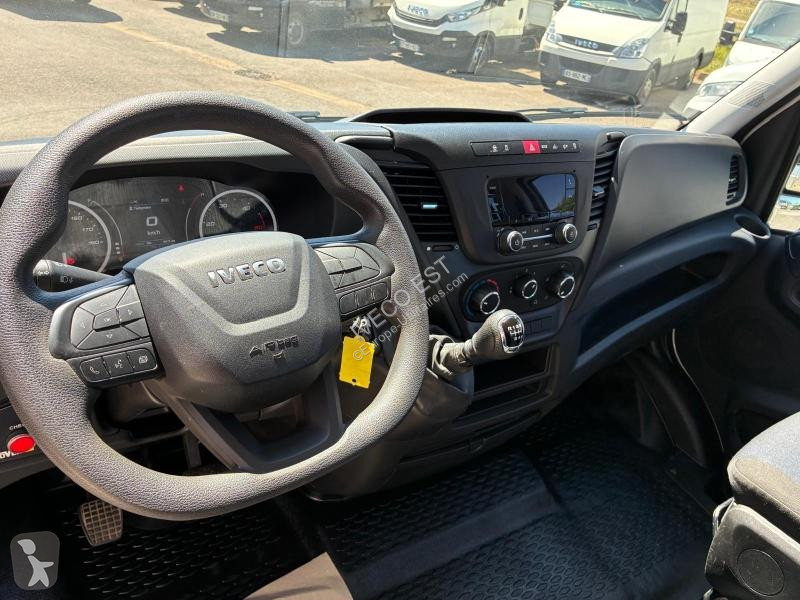 Véhicule utilitaire Iveco CCb 35S14 - NACELLE...