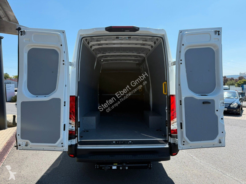 عربة نفعية Iveco 35S18HA8 V Kastenwagen *R...