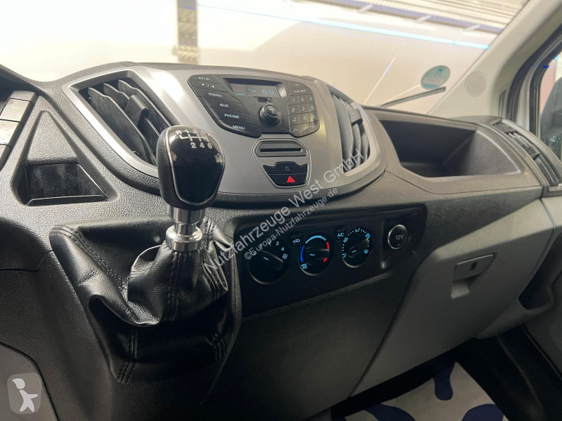 عربة نفعية Ford...
