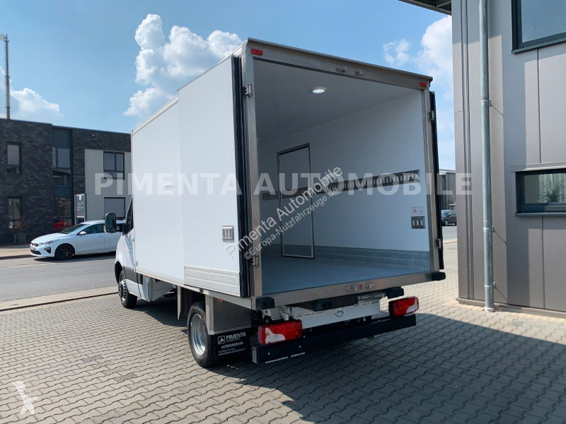 Mercedes 517/37 3,5t TK KOFFER -20° AUT BPM...