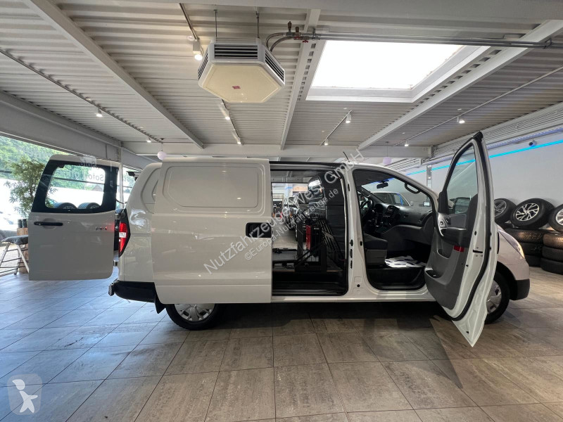 عربة نفعية Hyundai H-1  2,5 CRDI...