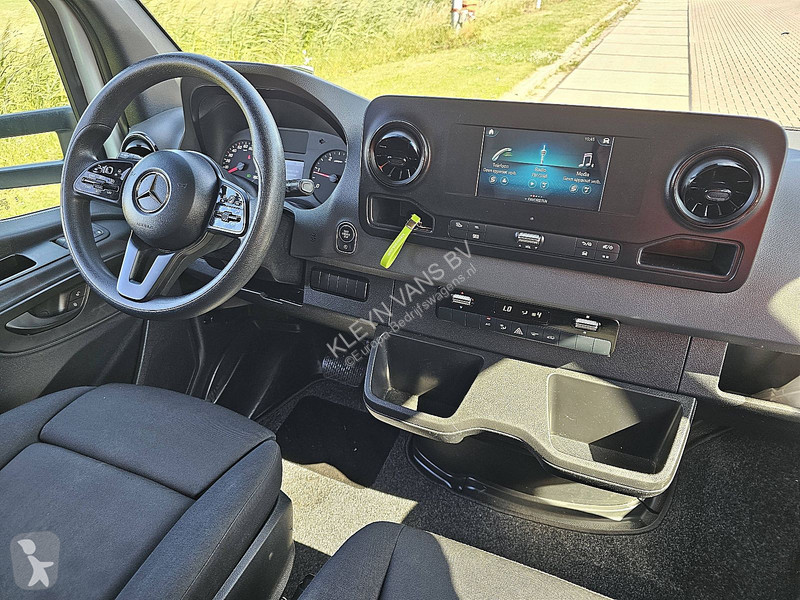 Véhicule utilitaire Mercedes 515 Bakwagen...