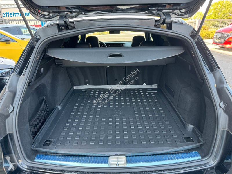 عربة نفعية Mercedes E 400d 4M...