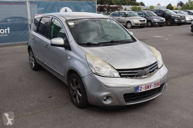 Nyttofordon Nissan