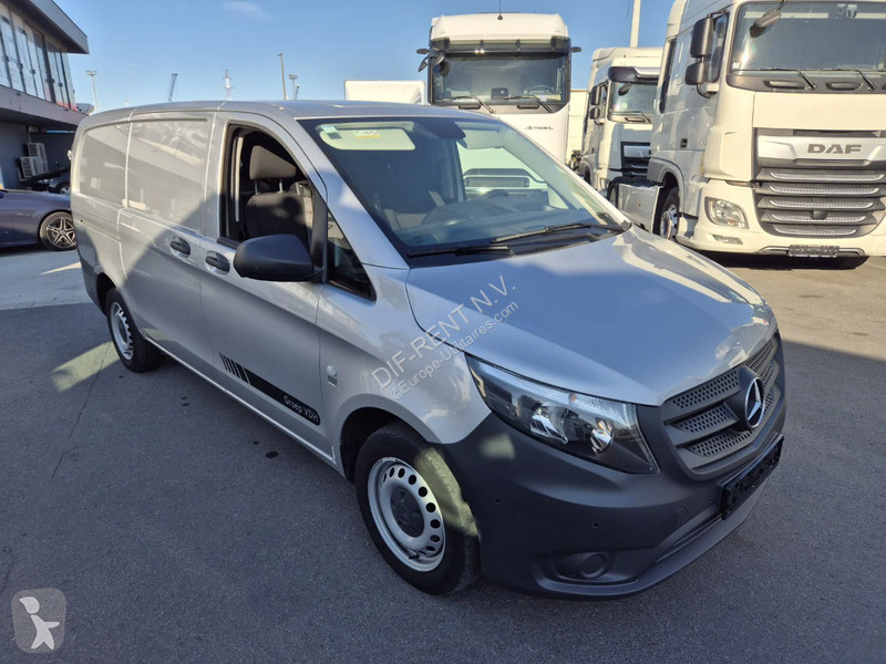 عربة نفعية Mercedes Vito